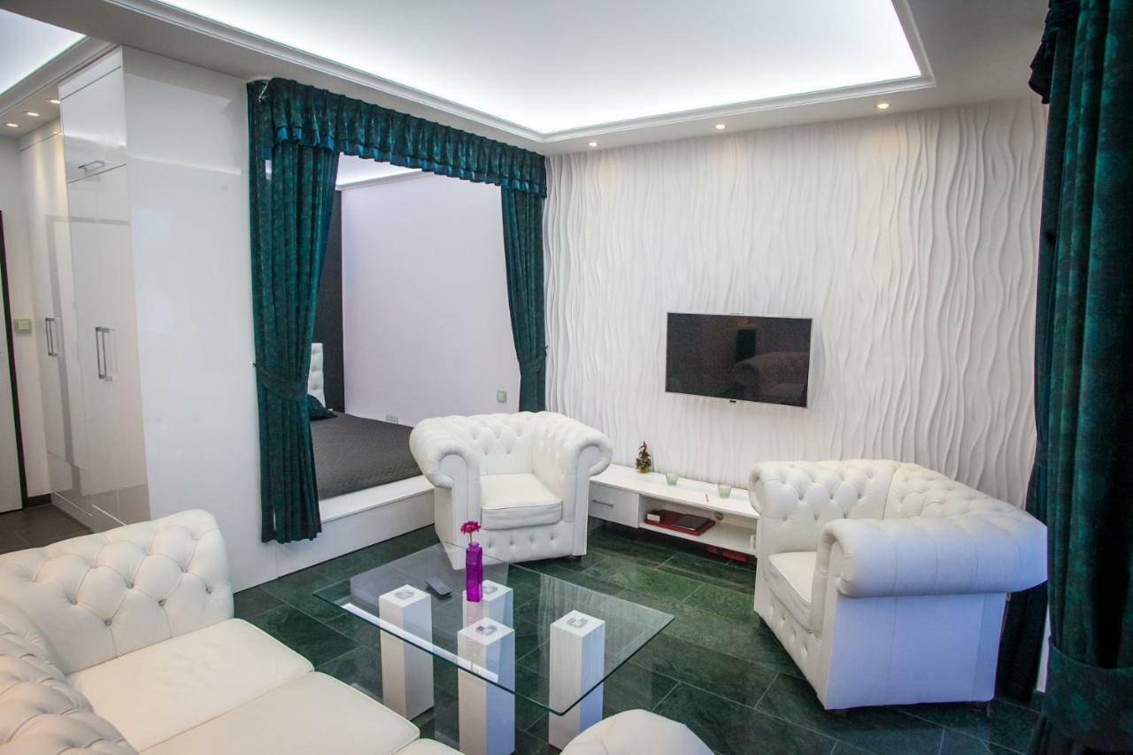 Royal Apartment In City Centre Suwalki Exterior photo